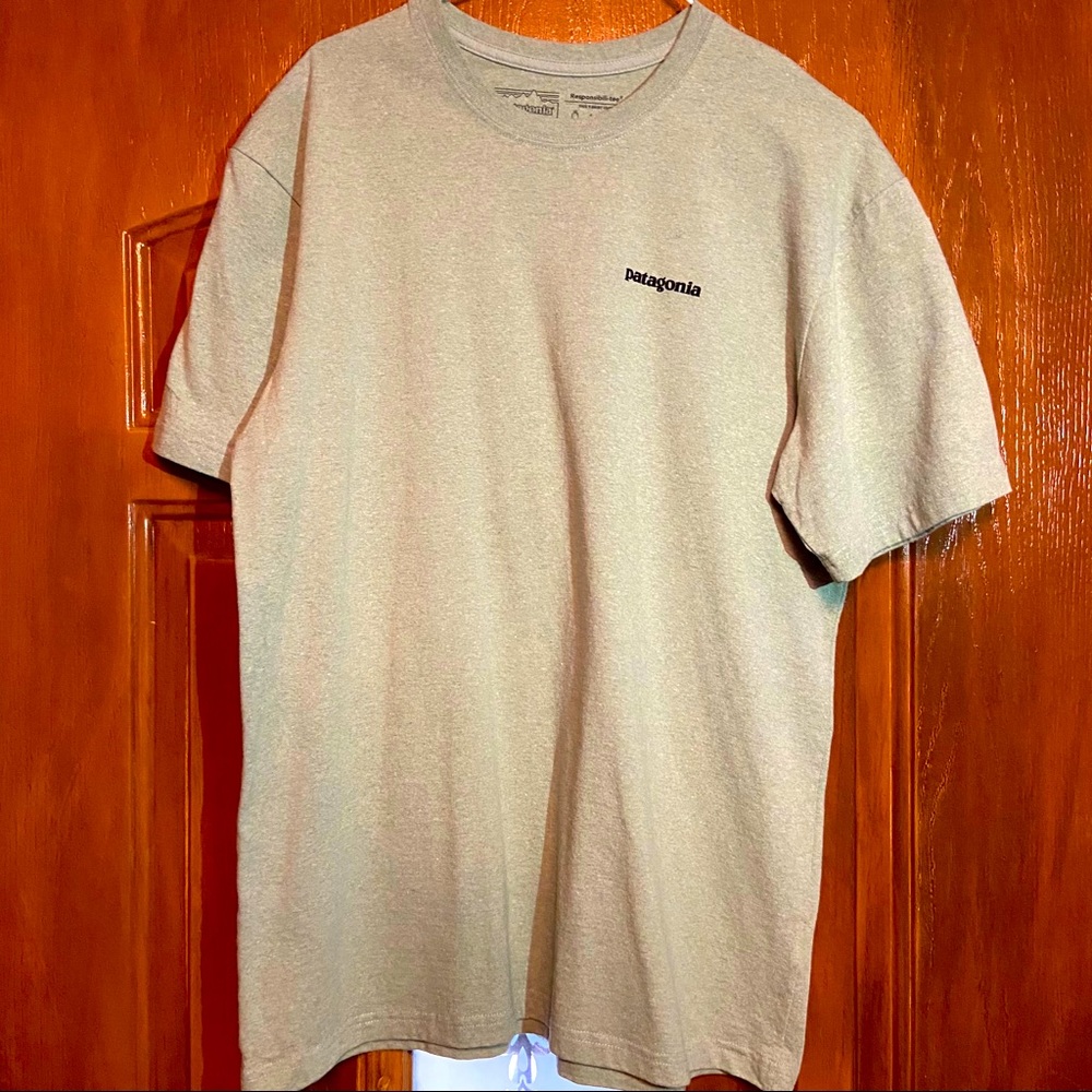 Patagonia P-6 Logo Responsibili-Tee: Medium Gray